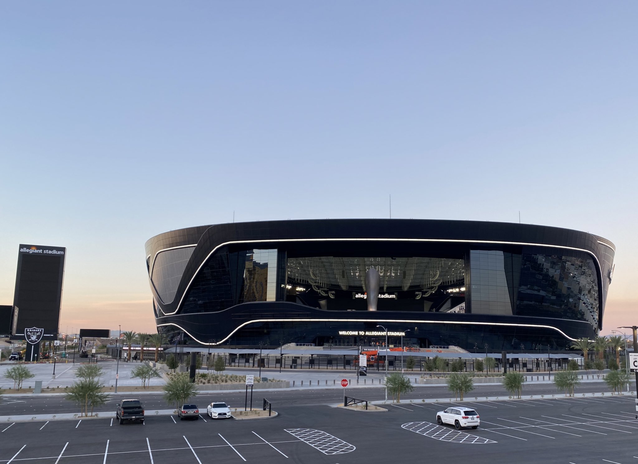 las vegas raiders stadium visit